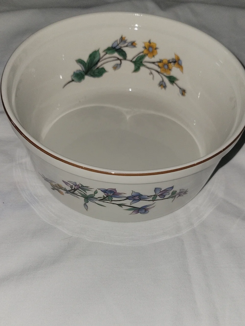 Woodhill round floral